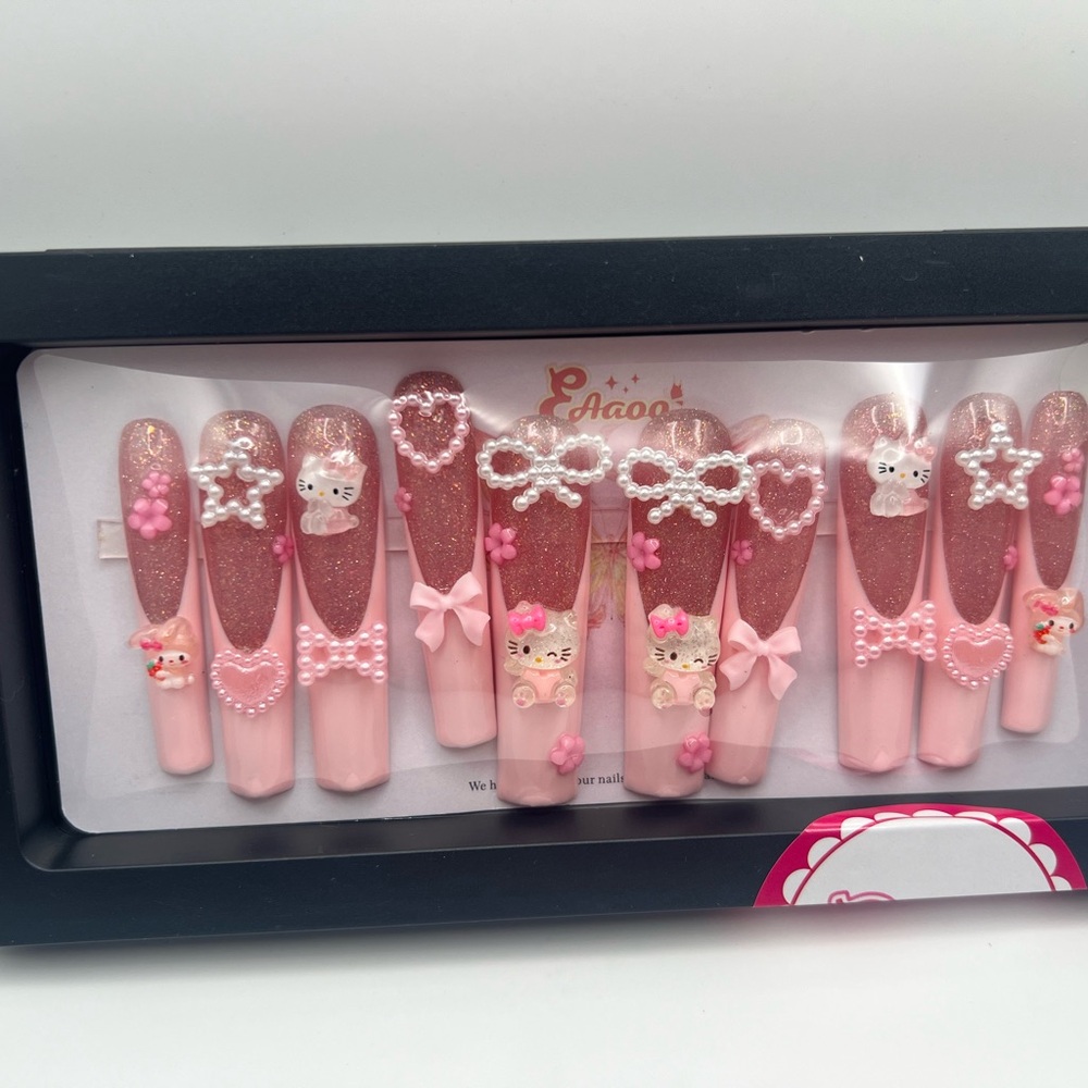 10 pcs Hello Kitty Inspired Press On Nails Set - Picture 2 of 6